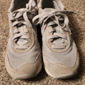 7.5 NB Shoes